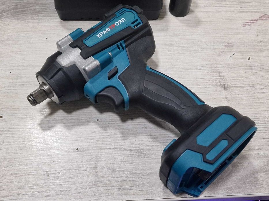 Kraft Royal DTW285 – ударен гайковерт | 2 Батерии и зарядно + Куфар