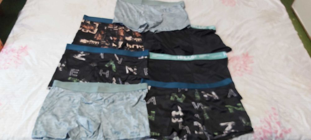 Продавам 7 броя мъжки боксерки нови номер 56 ххл