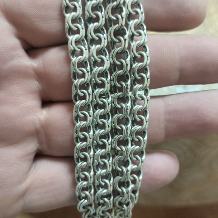 Продам серебряную цепочку.