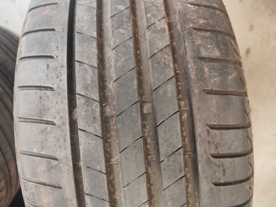 2бр.летни гуми 225/50/17 Bridgestone