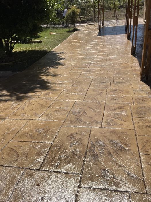 Щампован  шлайфан бетон  епоксидни подове