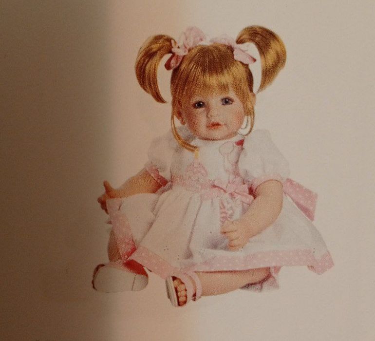 Кукла фирменная, размер 18"