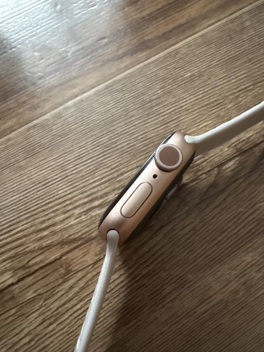 Apple watch 6 pink gold