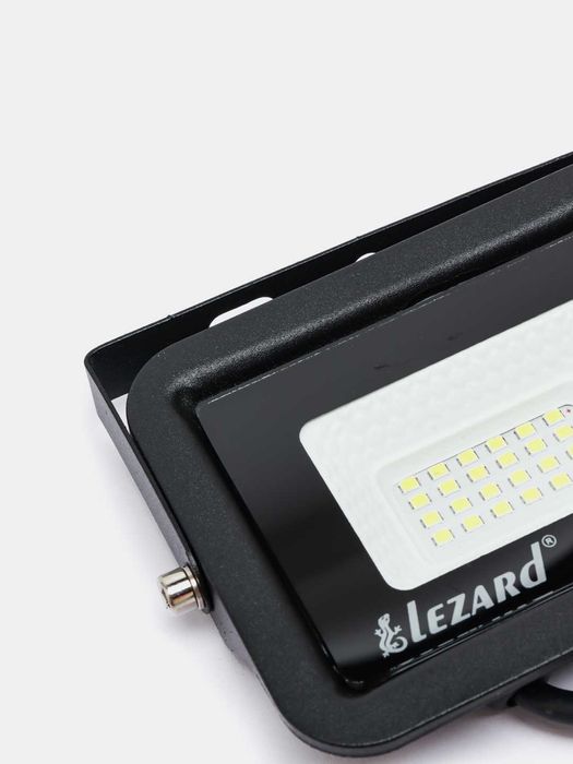 Лед прожекторы от дилера Lezard