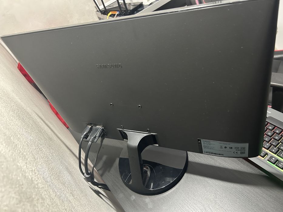 Monitor samsung 200 lei fix !!!