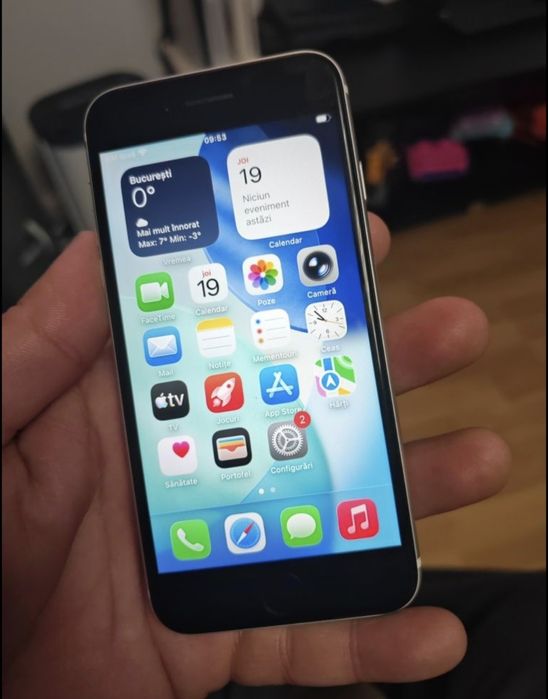 Vând sau Schimb 2 iPhone SE 3 și SE 2  64GB Citiți Anunțul