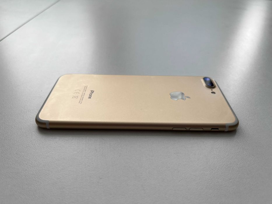 Продам iPhone 7 plus б/у