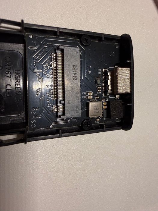 Carcasă externă UGREEN pentru SSD NVMe PCIe