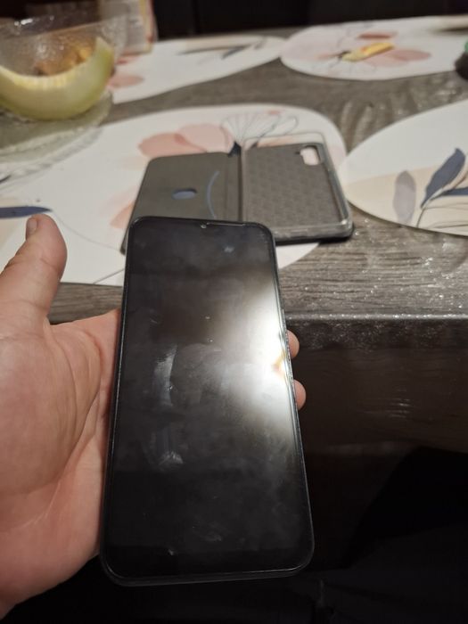 Продам телефон самсунг