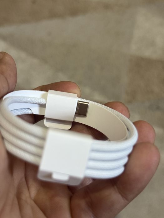 Оригинал шнур iphone 16