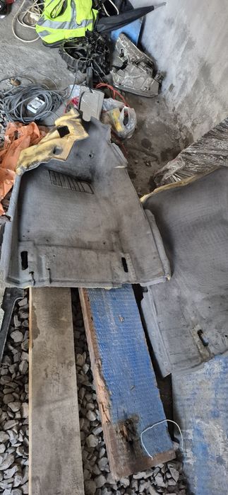 Запчасти по салону на бмв е39