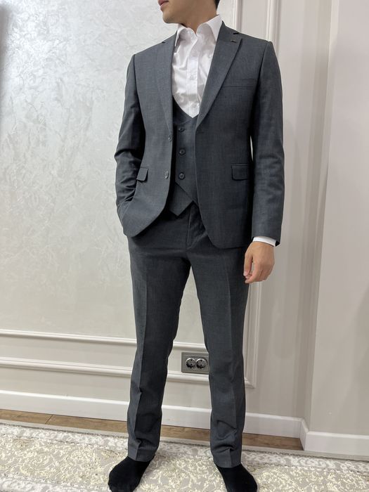 Костюм тройка мужкой