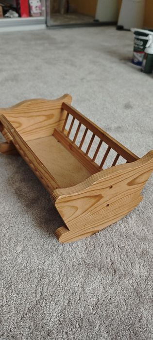 Дървено легло за кукли