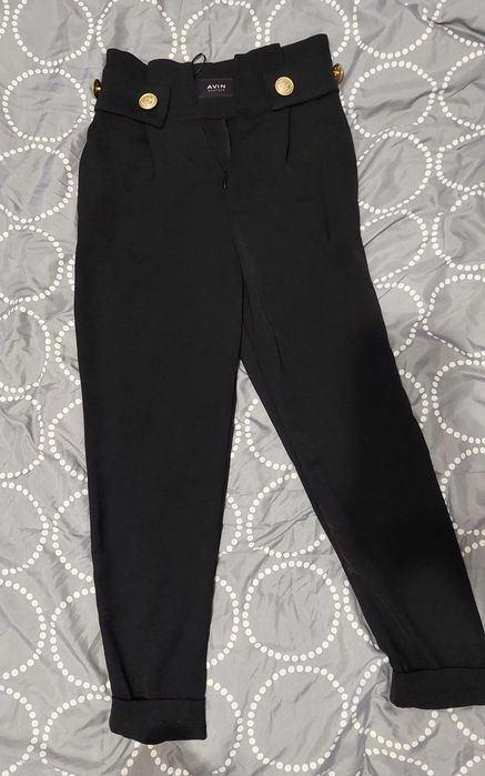 Маркови якета и панталони на AVIN , STELA