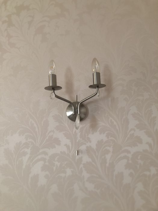 Продам две люстры и  два бра Massive