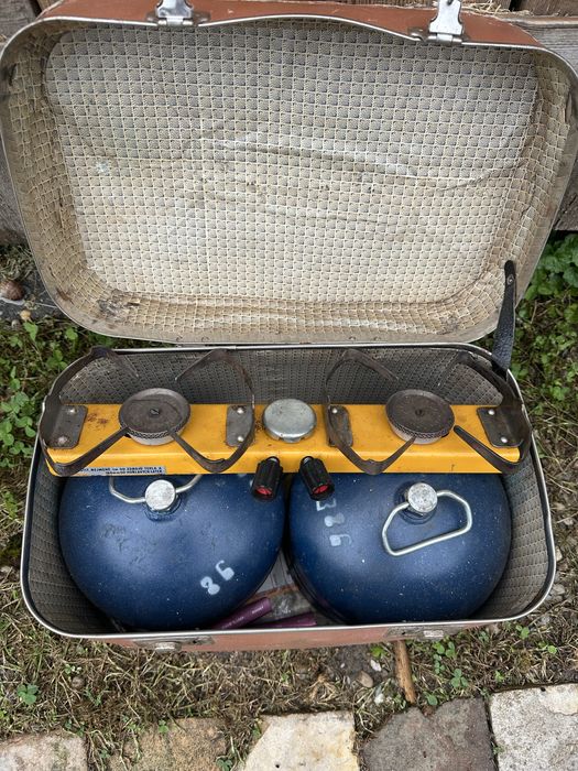 Aragaz camping cu doua butelii si doua ochiuri