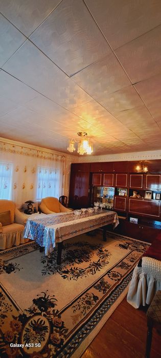 Продаётся дом в центре.