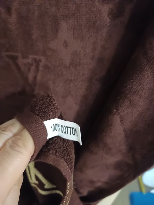 Vând prosop plaja Louis Vuitton