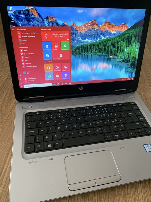 Laptop Hp intel core i5,8gb ram ddr4,Windows 10,ssd 130gb m,baterie ok
