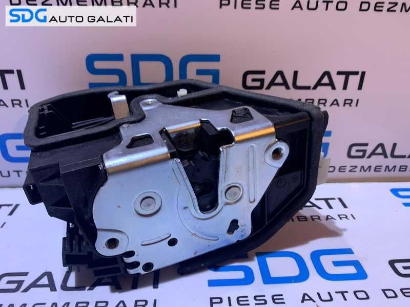 Broasca Incuietoare cu 5 Pini la Mufa Usa Portiera Dreapta Spate BMW Seria 3 F30 F31 2011 - 2019 Cod A053702