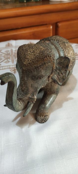 Elegant din bronz masiv 1,500kg