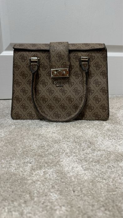 GUESS Дамска чанта