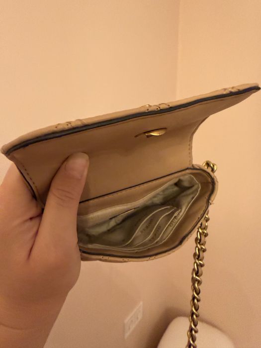 Guess чанта crossbody