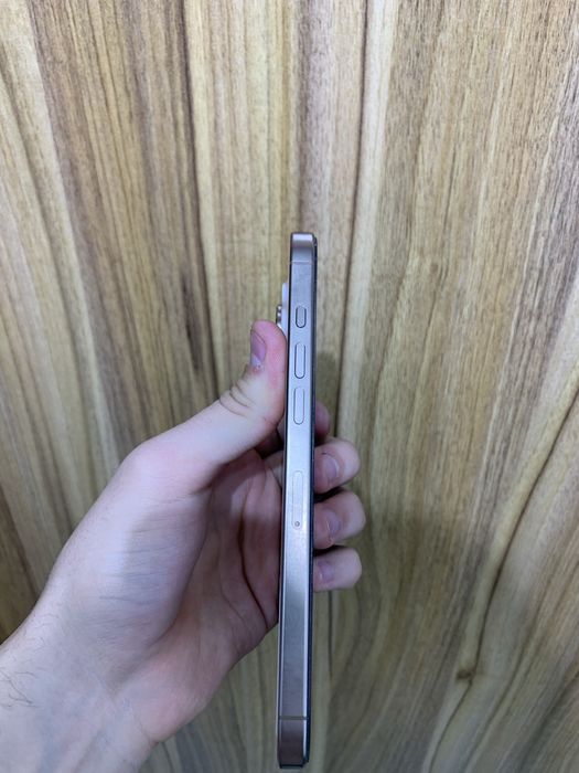 Iphone 16 pro desert 256 gb 100% 176sikl