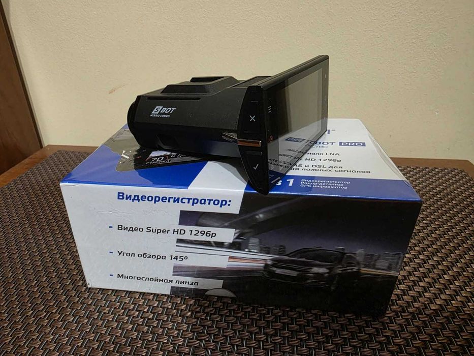 Видеорегистратор 3в1 SILVER STONE F1 HYBRID S-BOT PRO