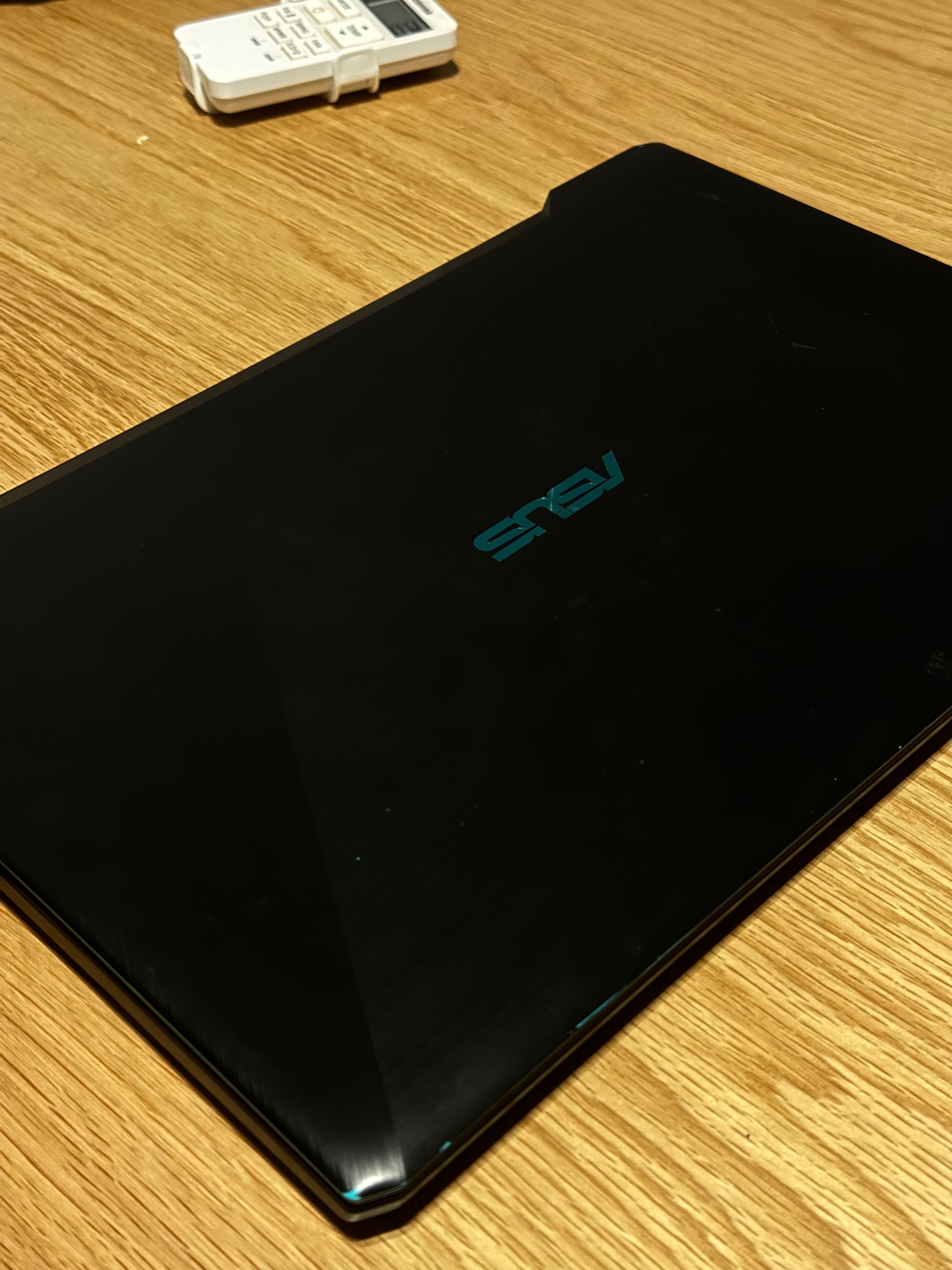 Лаптоп асус Asus M570DD-WB511 перфектен гр. Пловдив Централна гара • OLX.bg