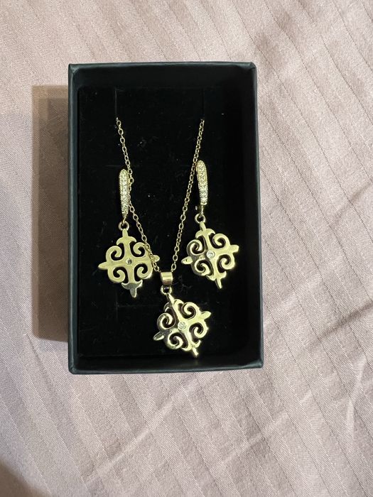 Комплект серьги кулон