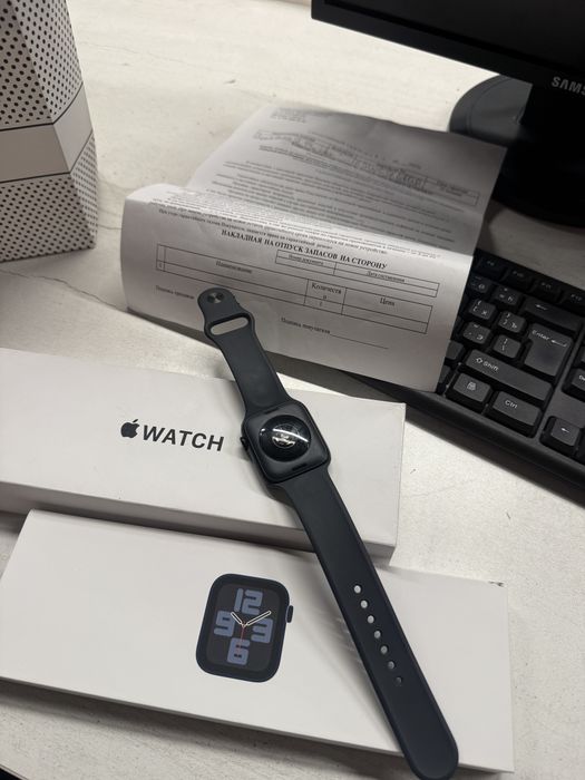 Смарт часы Apple Watch se gps 44mm Новые