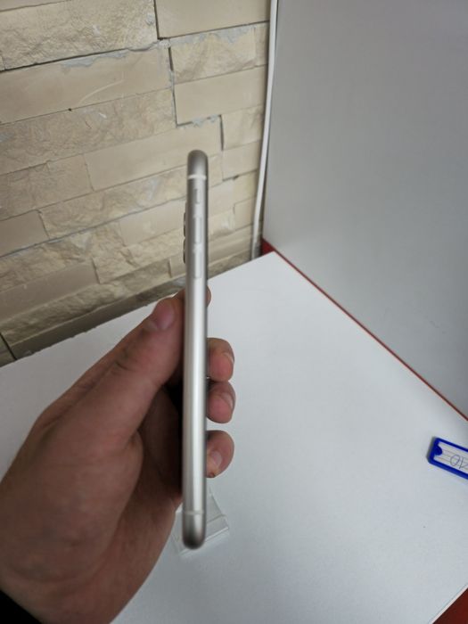 Iphone 11 64GB / 100% ( display nec. )