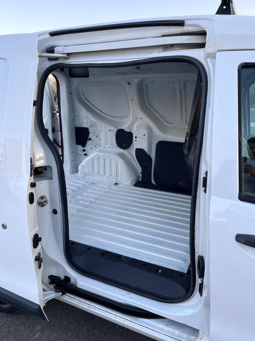 Vând Dacia Dokker