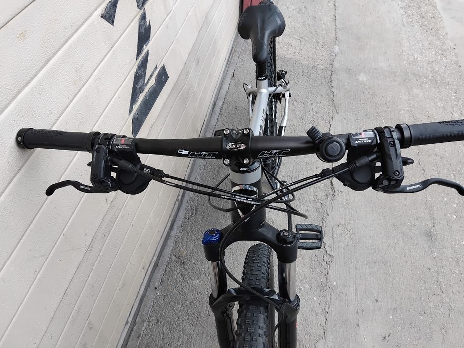Vând bicicleta din aluminiu