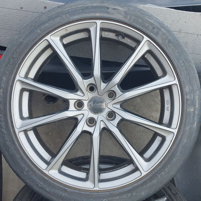 Roți pe 19 cu cauciuc 245/40 pireli
