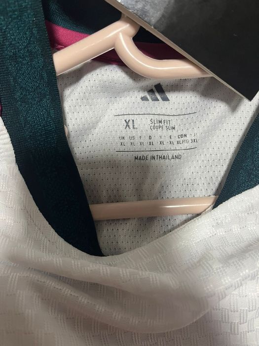 Vânt tricou original Adidas Real Madrid nou cu eticheta