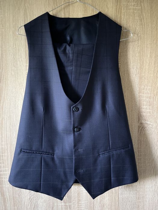Костюм Carducci 3 части размер 48 Slim fit