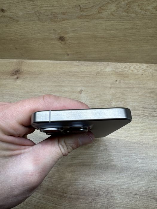 iPhone 15 PRO 128Gb Natural titanium 93% battery life