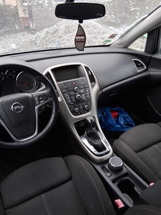 Opel Astra J Hatchback 2.0 CDTI A20dth