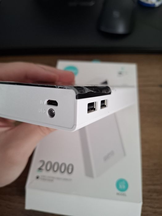 Baterie externa 20000 mAh NOUĂ