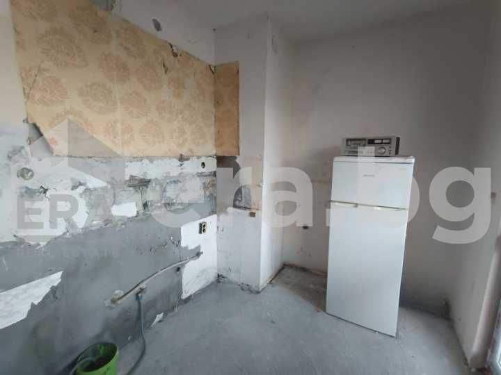 Тристаен, среден апартамент в кв. Кайсиева градина