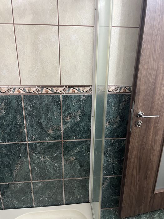 Cabina de dus cu cada