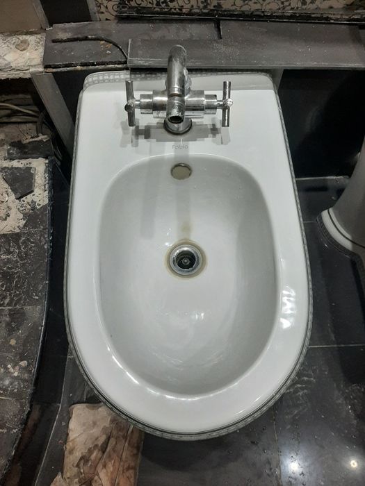 Продам биде Fabia