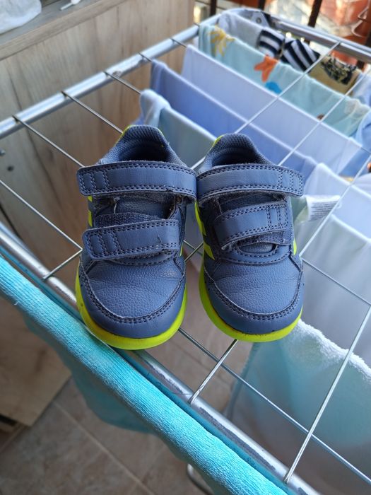 Маратонки и сандали  за момче Nike , Adidas  ,Zara  и H&M . Различни размери  19, 21,22