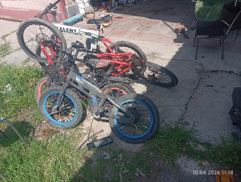 велосипеды школьники 4штуки 2среднних и2 маленьких        еза30000 отд