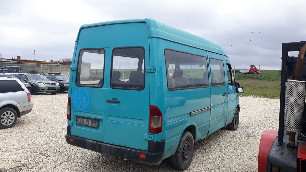 Мерцедес Спринтер 208 Mercedes Sprinter 208 2.3 D НА ЧАСТИ