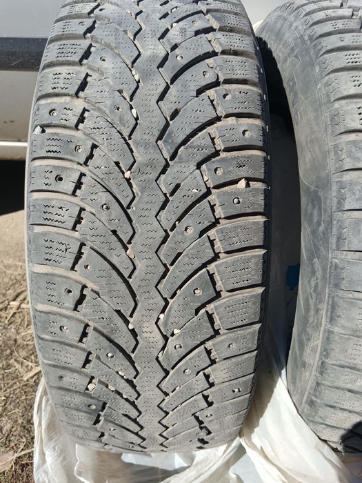 Продам шины 215/60/16 всесезонные Pirelli.