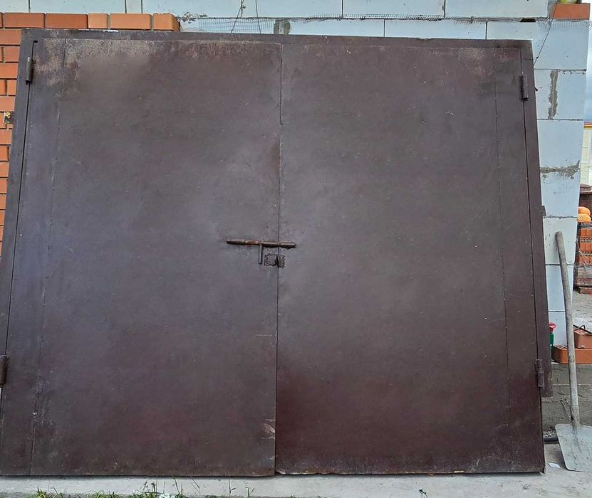 Продам ворота гаражные