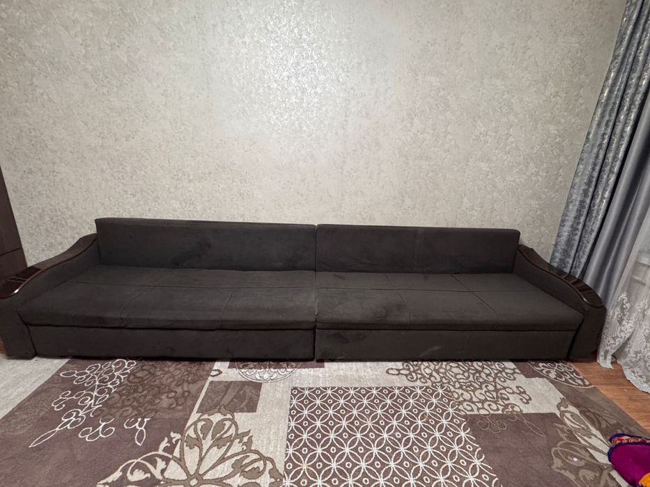Диван 4-х метровый продается срочно!!